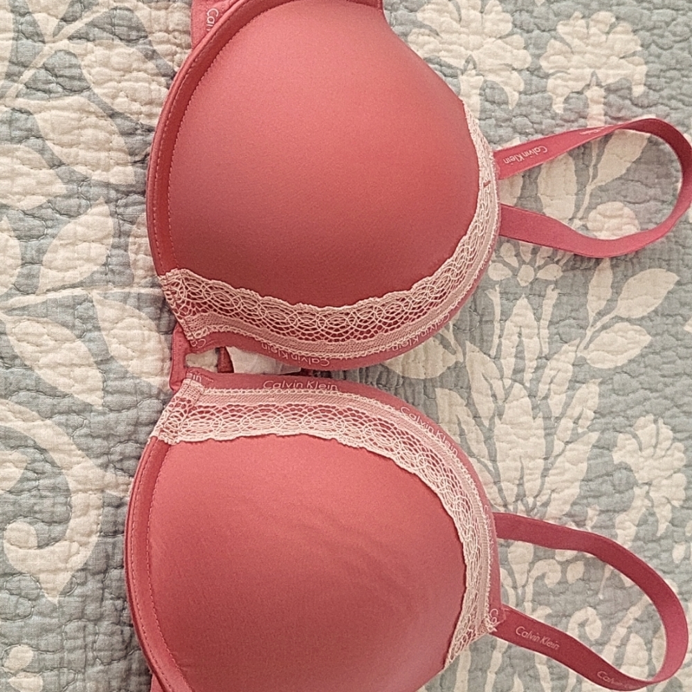 Calvin Klein padded with cream lace